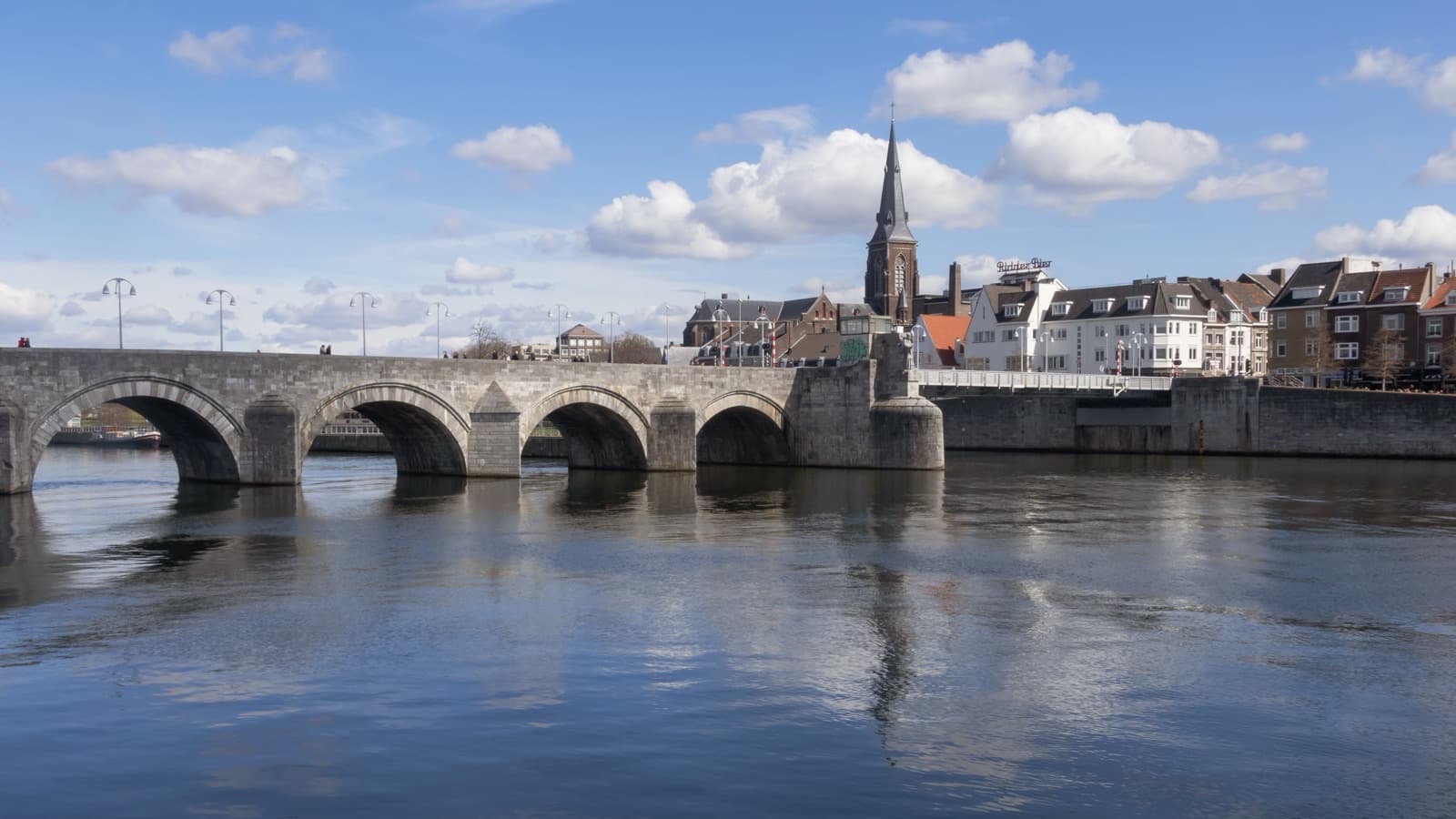 Séjour à Maastricht avec une tournée des pubs foto 2