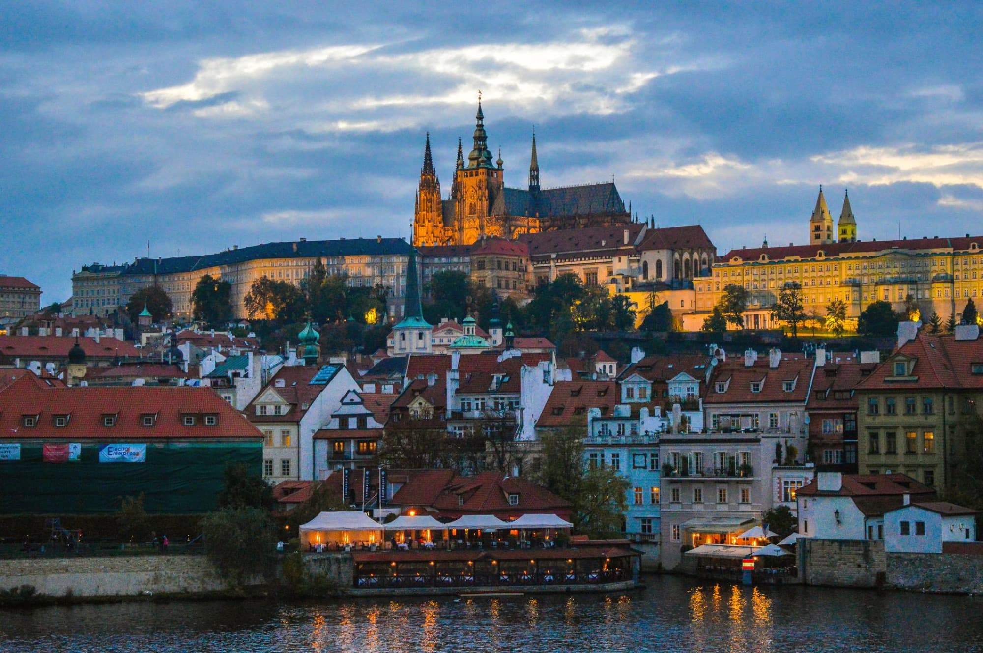 Ontdek Praag: Oude Stad, Karelsbrug en de Burcht